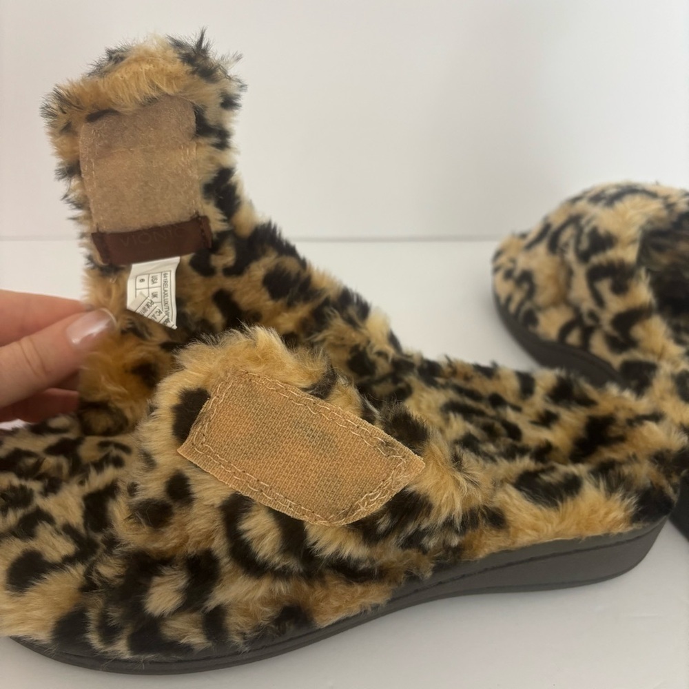 Vionic Orthaheel Relax Luxe Leopard Faux Fur Orthopedic adjustable Slippers Sz 6 - Picture 8 of 15